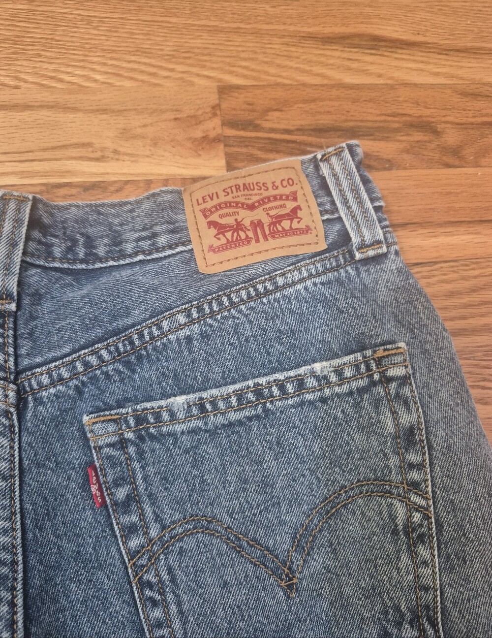 Levi's '94 Baggy Wide Leg 100% Cotton Jeans(29) - Picture 8 of 10
